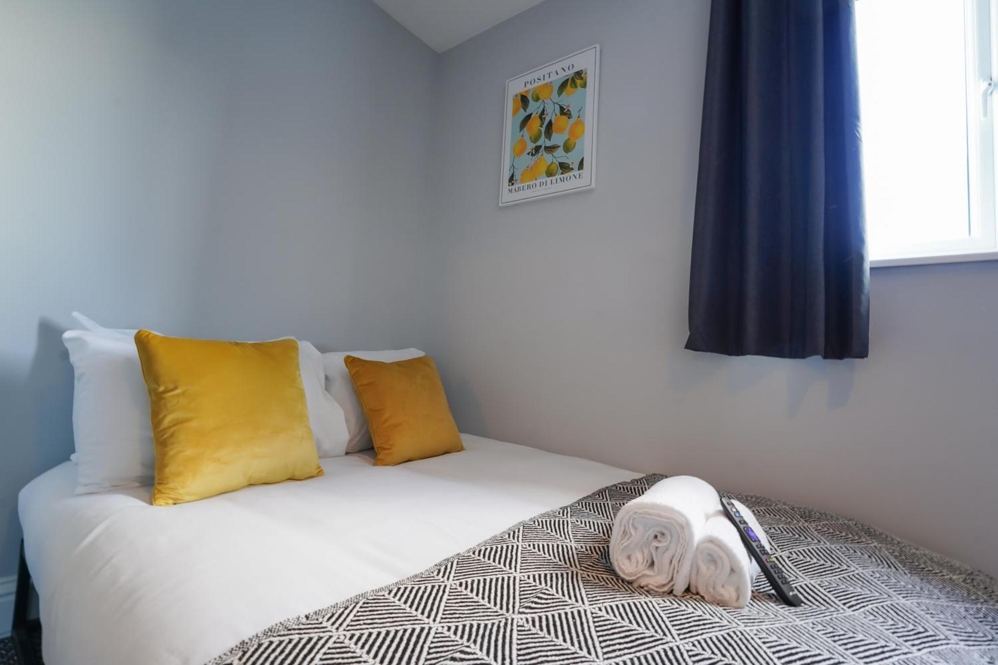 En-Suite Double Rooms, Smart Tv Comfy Style لينيلي المظهر الخارجي الصورة