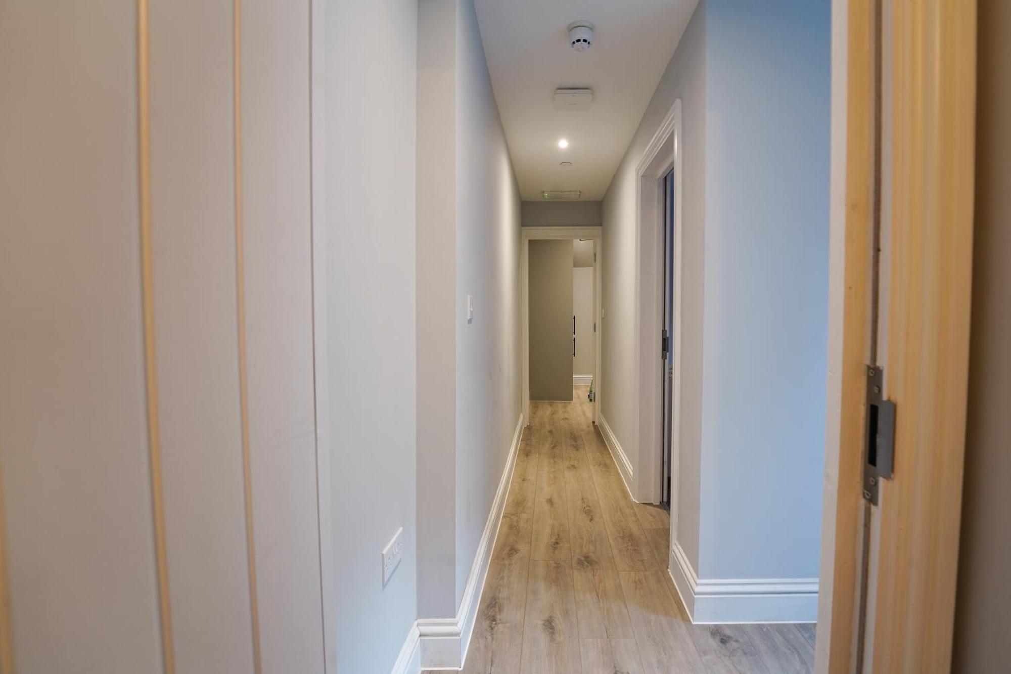 En-Suite Double Rooms, Smart Tv Comfy Style لينيلي المظهر الخارجي الصورة