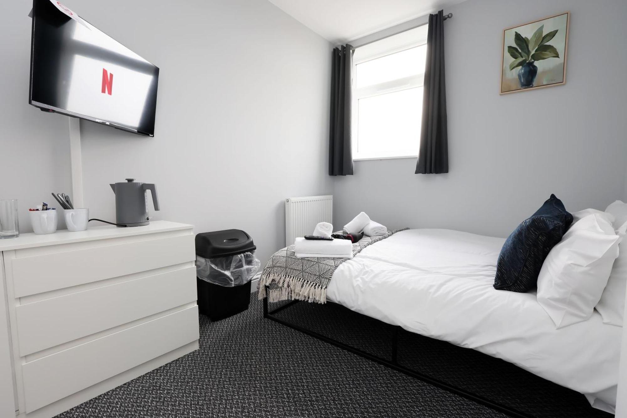 En-Suite Double Rooms, Smart Tv Comfy Style لينيلي المظهر الخارجي الصورة