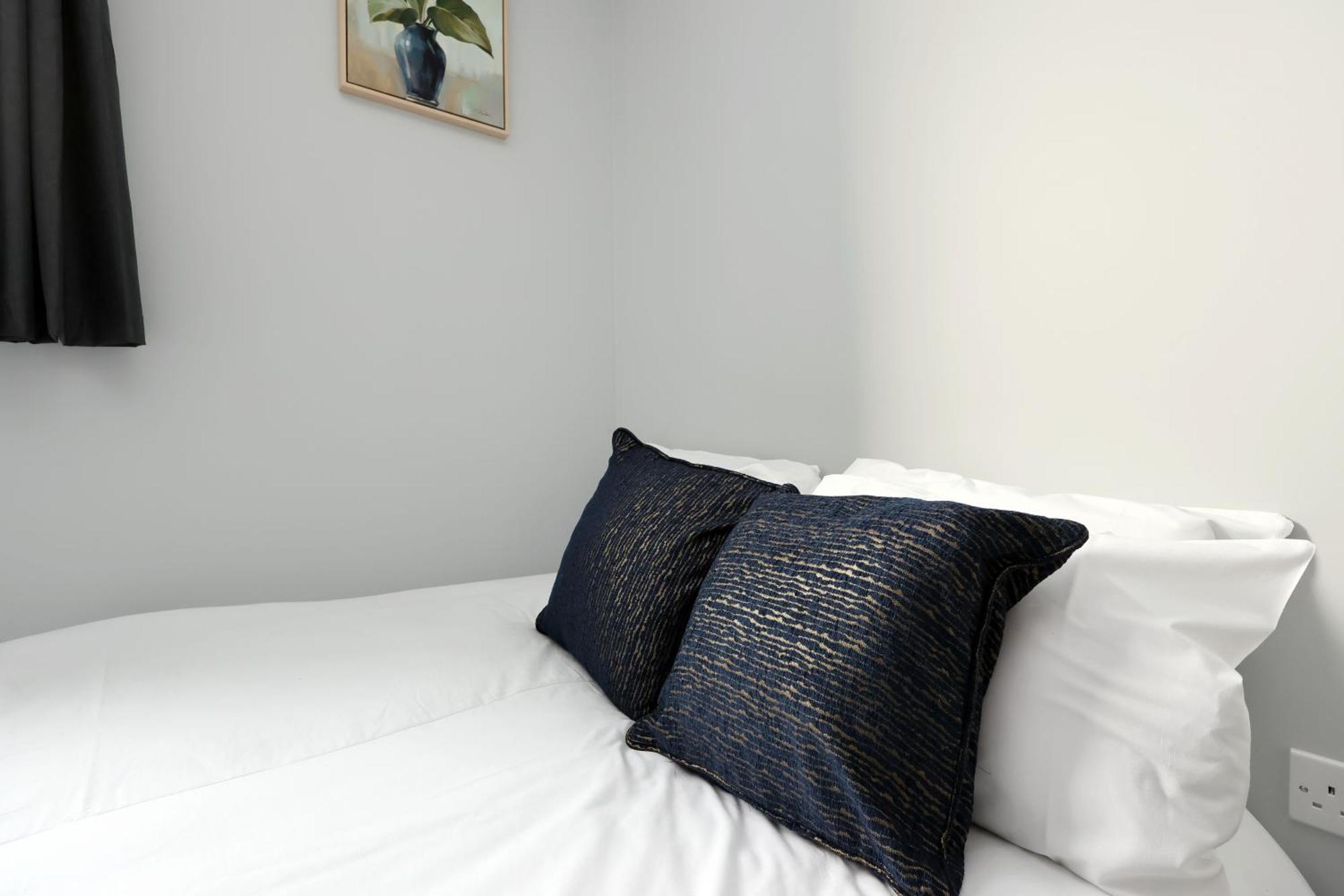 En-Suite Double Rooms, Smart Tv Comfy Style لينيلي المظهر الخارجي الصورة