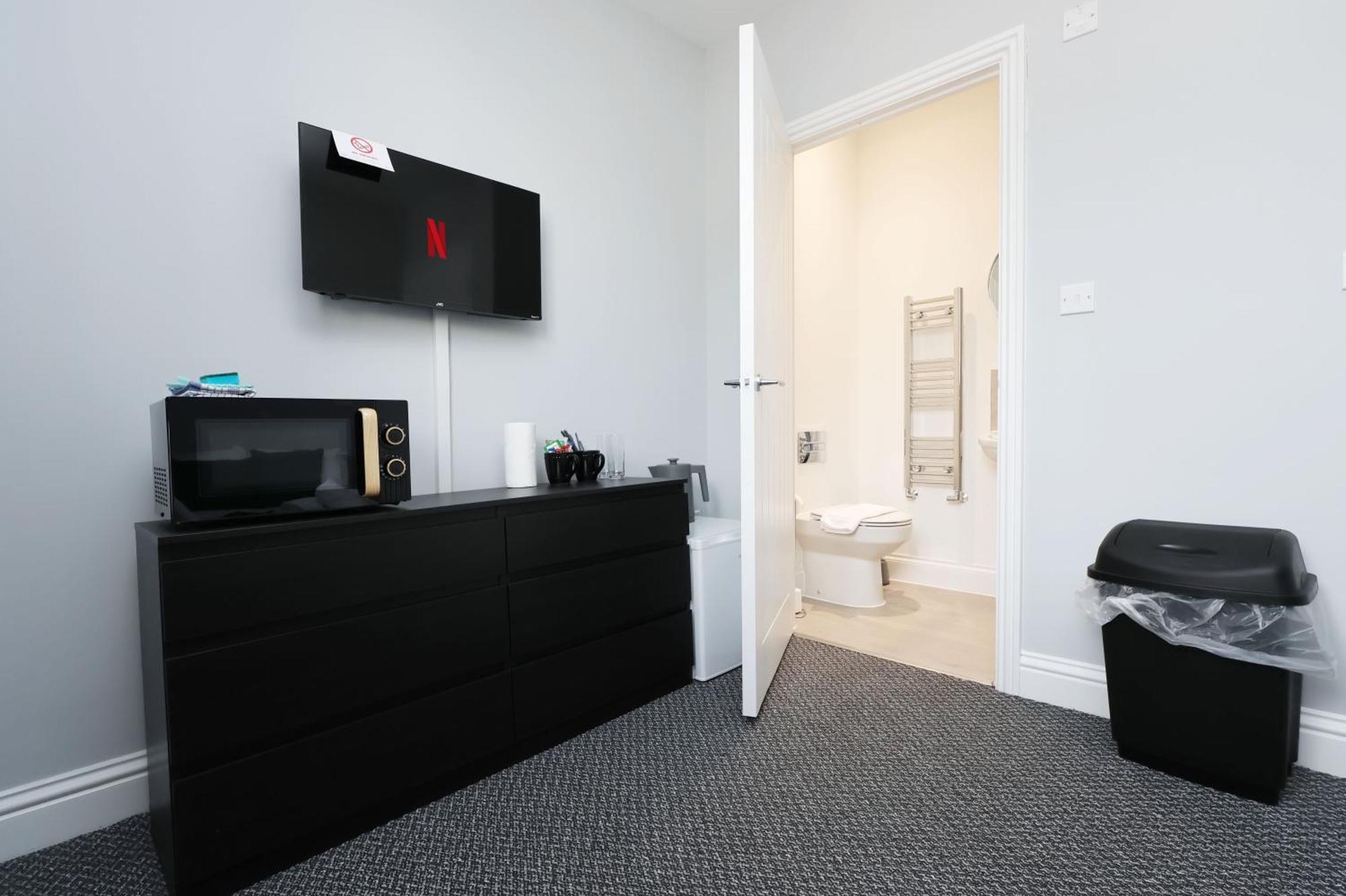 En-Suite Double Rooms, Smart Tv Comfy Style لينيلي المظهر الخارجي الصورة