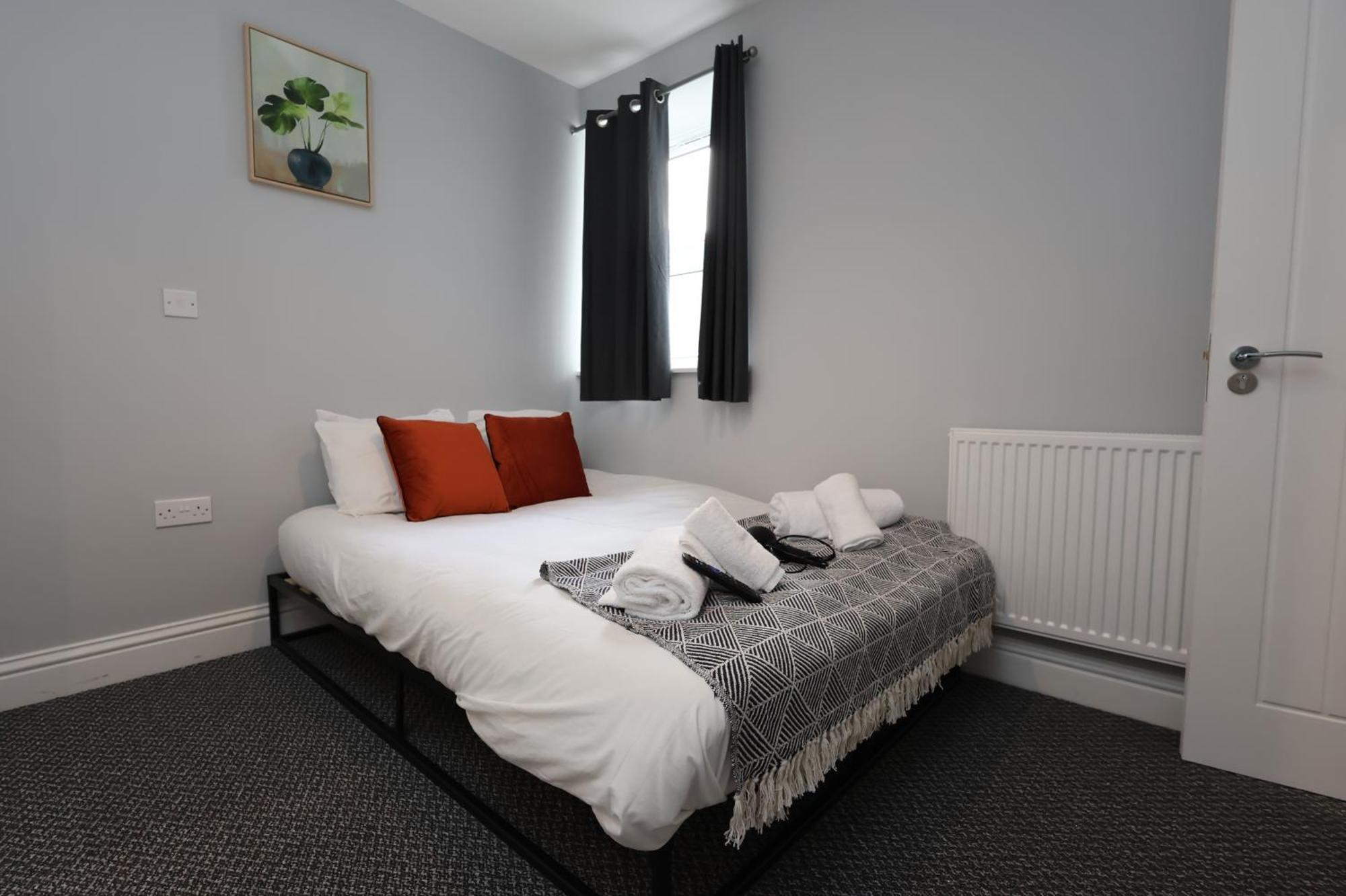 En-Suite Double Rooms, Smart Tv Comfy Style لينيلي المظهر الخارجي الصورة