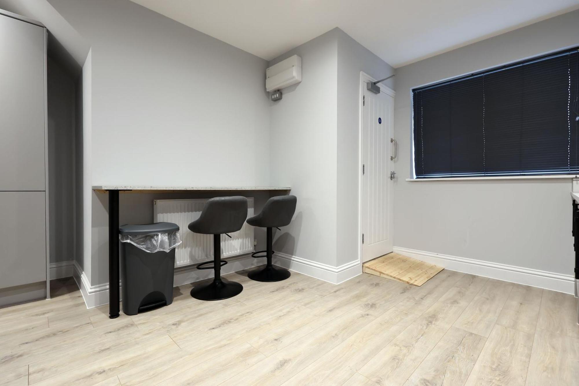En-Suite Double Rooms, Smart Tv Comfy Style لينيلي المظهر الخارجي الصورة