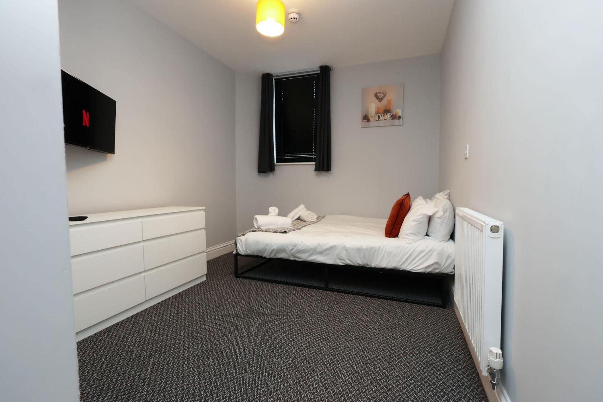 En-Suite Double Rooms, Smart Tv Comfy Style لينيلي المظهر الخارجي الصورة