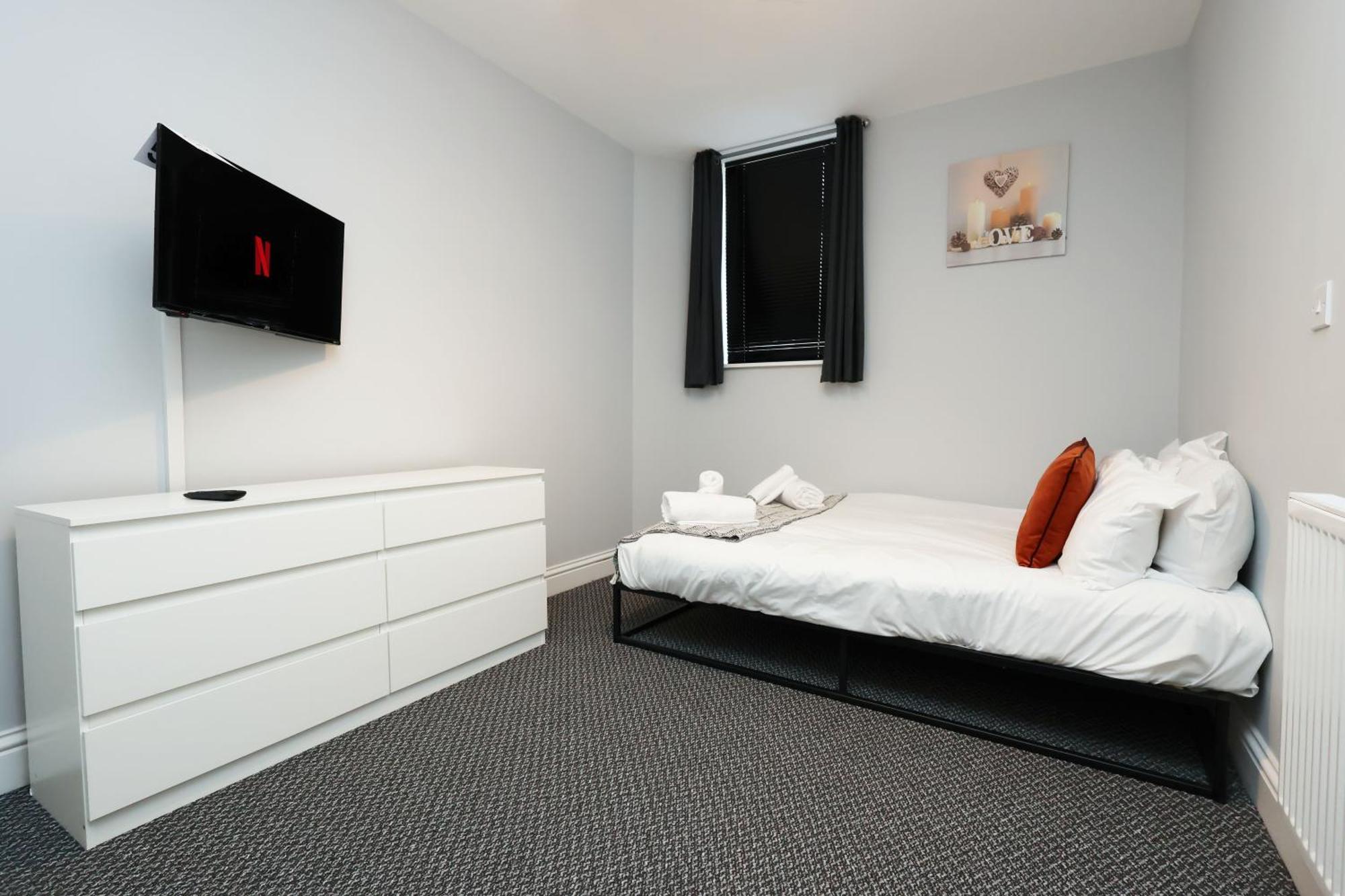 En-Suite Double Rooms, Smart Tv Comfy Style لينيلي المظهر الخارجي الصورة